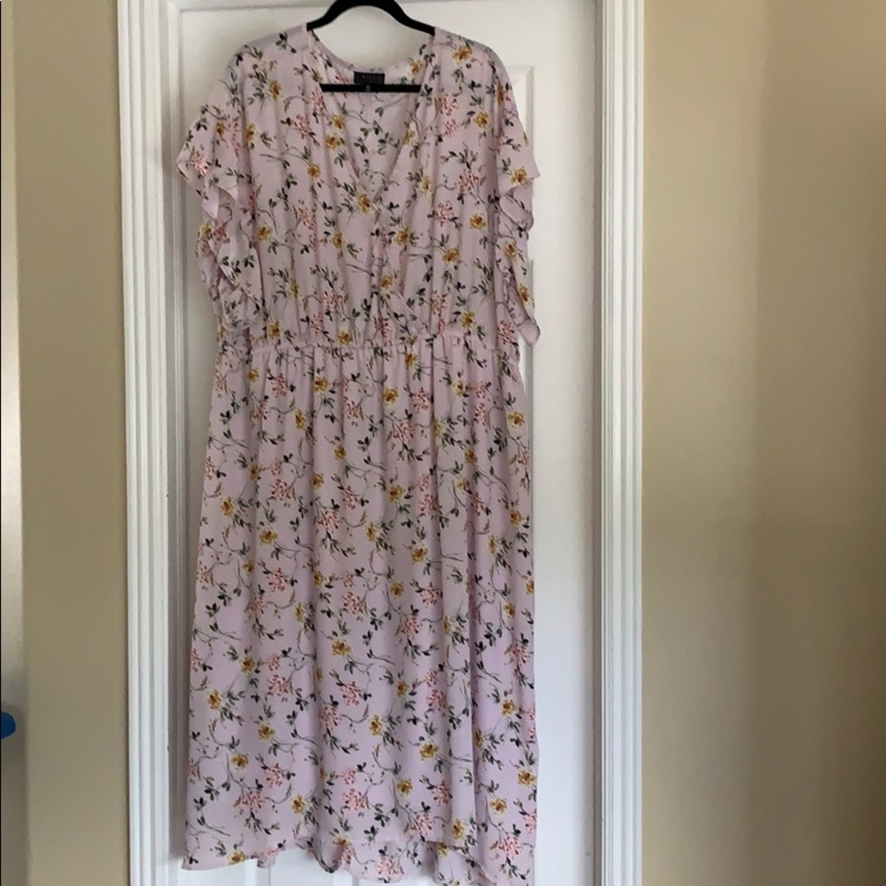 Floral flutter sleeve hi-lo dress